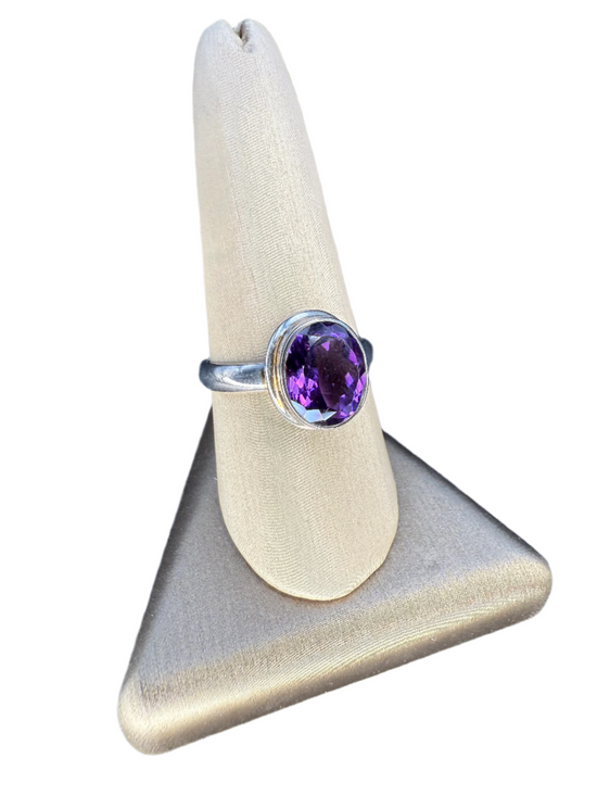 Amethyst Faceted Sterling Silver Ring | Africa | Oval