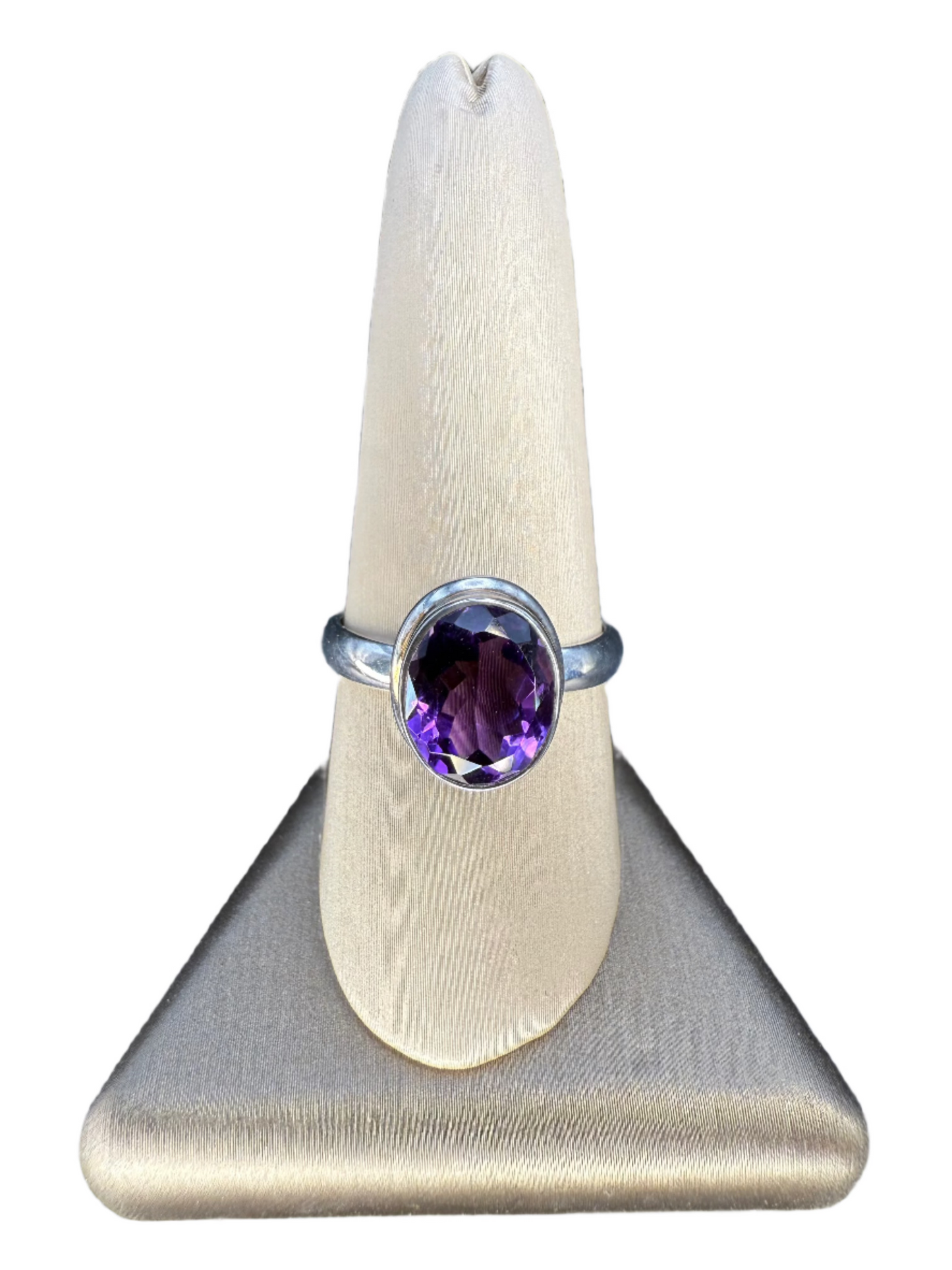 Amethyst Faceted Sterling Silver Ring | Africa | Oval | Front