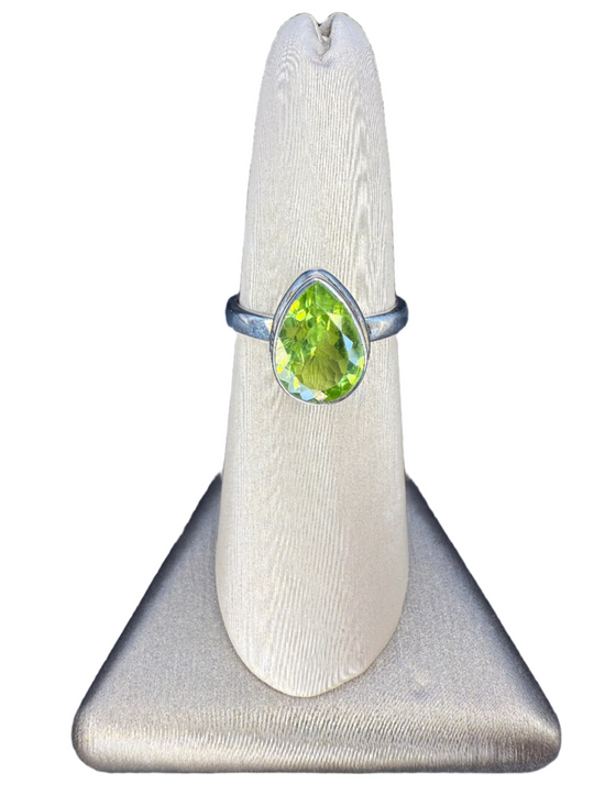 Peridot Faceted Sterling Silver Ring | Arizona, USA | Teardrop