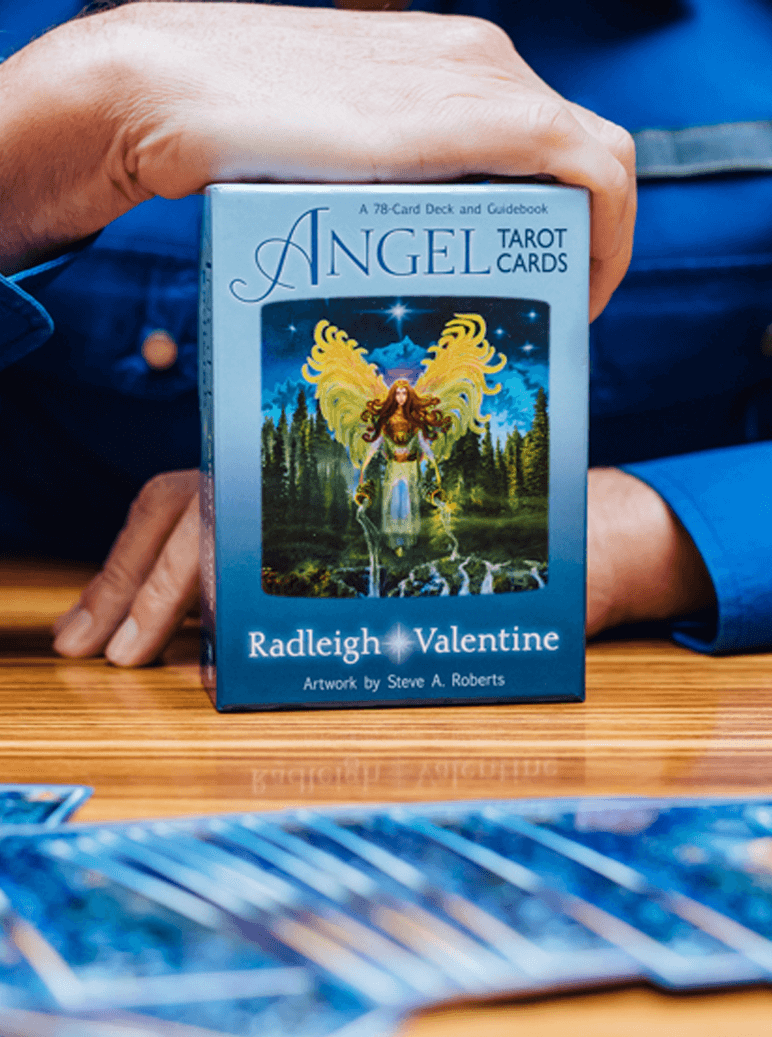ANGEL TAROT CARDS - VALENTINE, R.